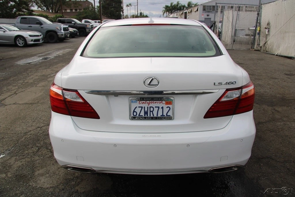 2012 Lexus LS 4th Gen - Image 5 of 21