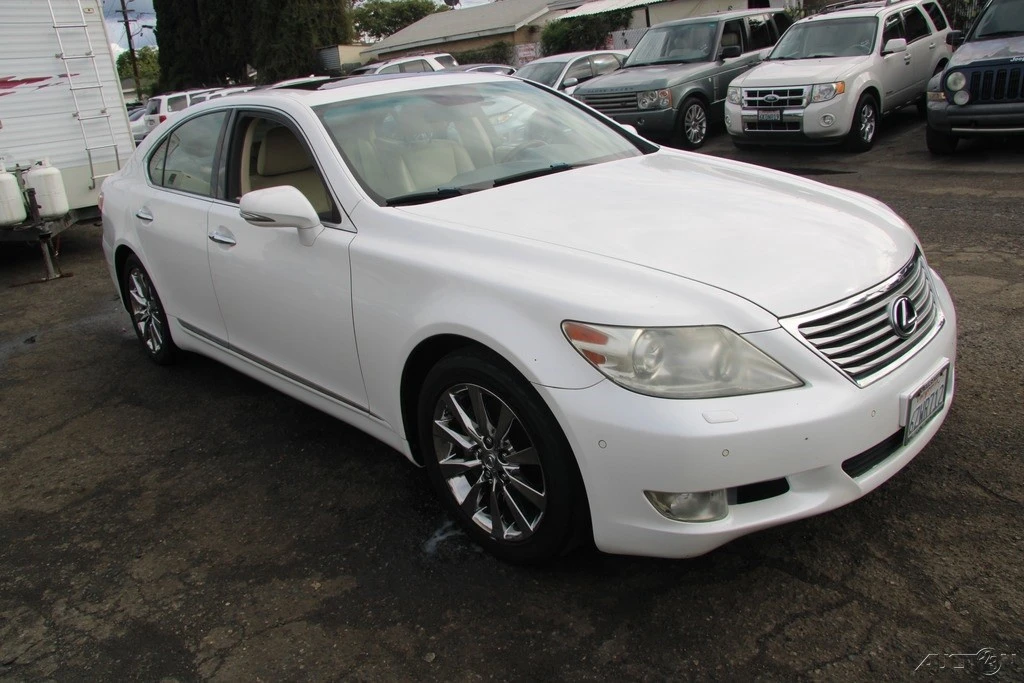 2012 Lexus LS 4th Gen - Image 8 of 21