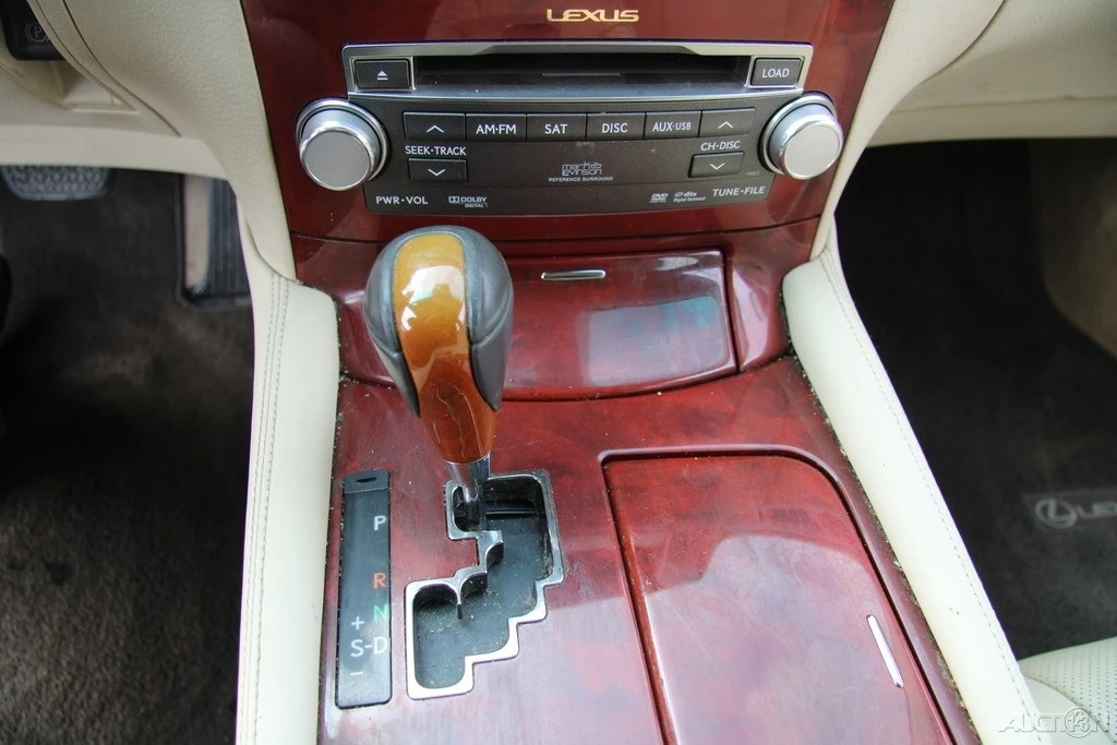 2012 Lexus LS 4th Gen - Image 18 of 21