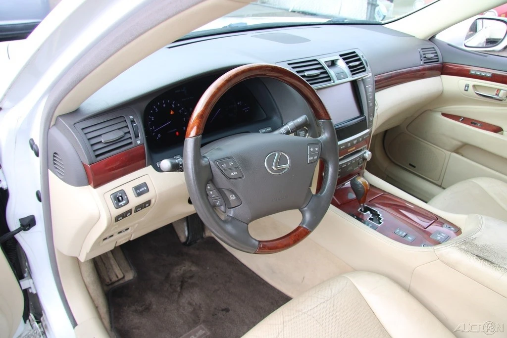 2012 Lexus LS 4th Gen - Image 14 of 21