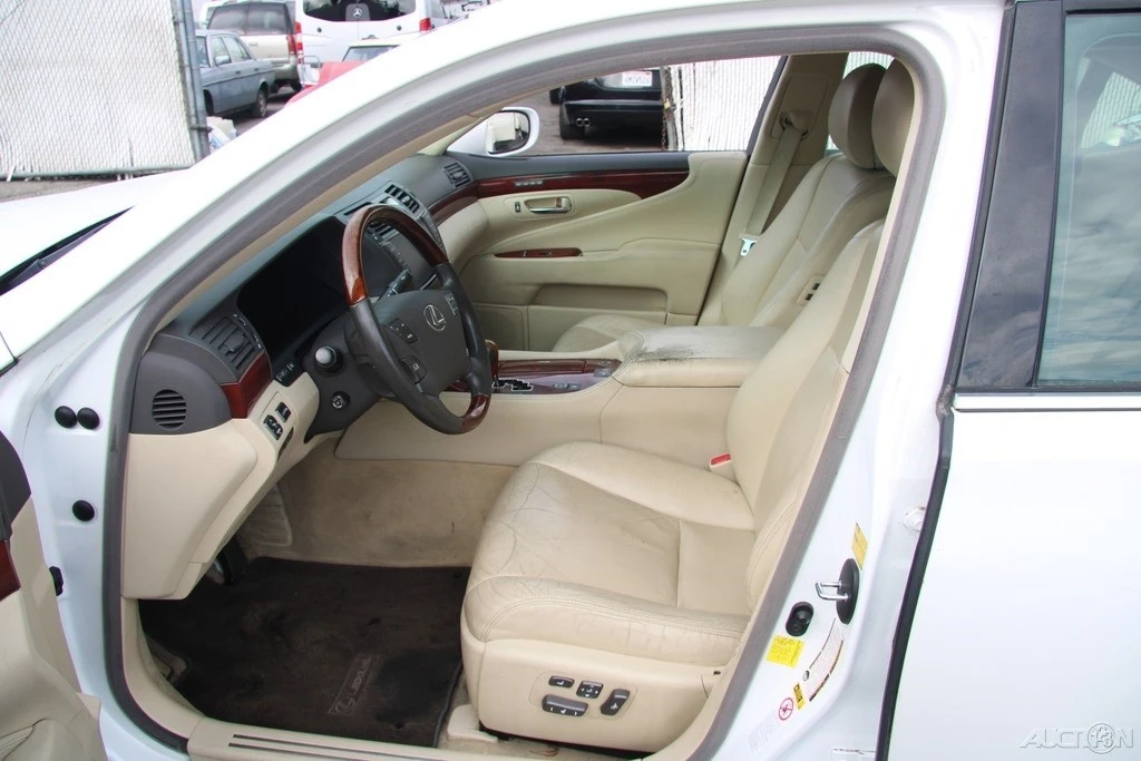 2012 Lexus LS 4th Gen - Image 13 of 21