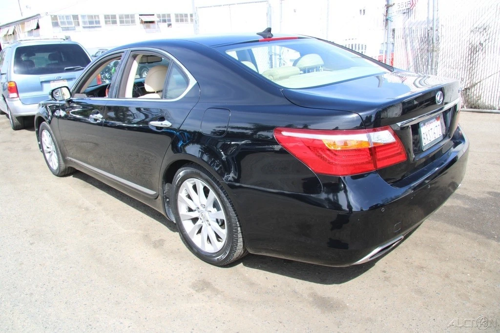 2012 Lexus LS 4th Gen - Image 5 of 21