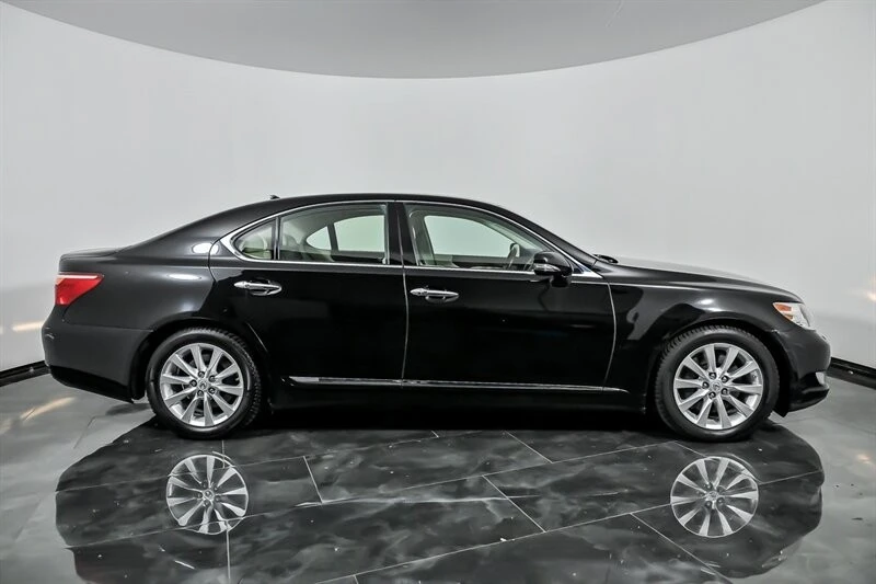 2012 Lexus LS 4th Gen - Image 10 of 30