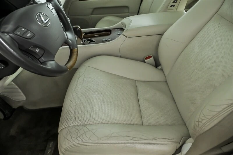 2012 Lexus LS 4th Gen - Image 15 of 30