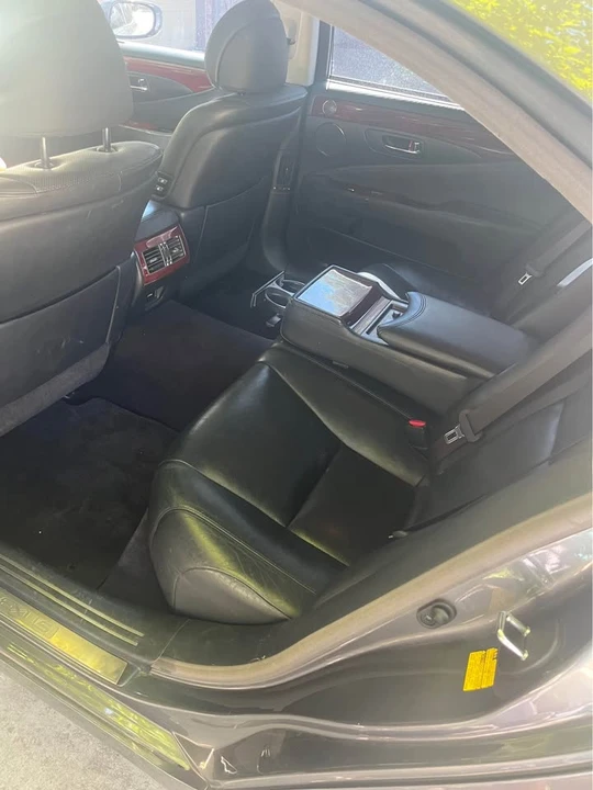 2012 Lexus LS 4th Gen - Image 15 of 16