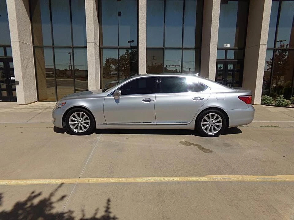 2012 Lexus LS 4th Gen - Image 5 of 9