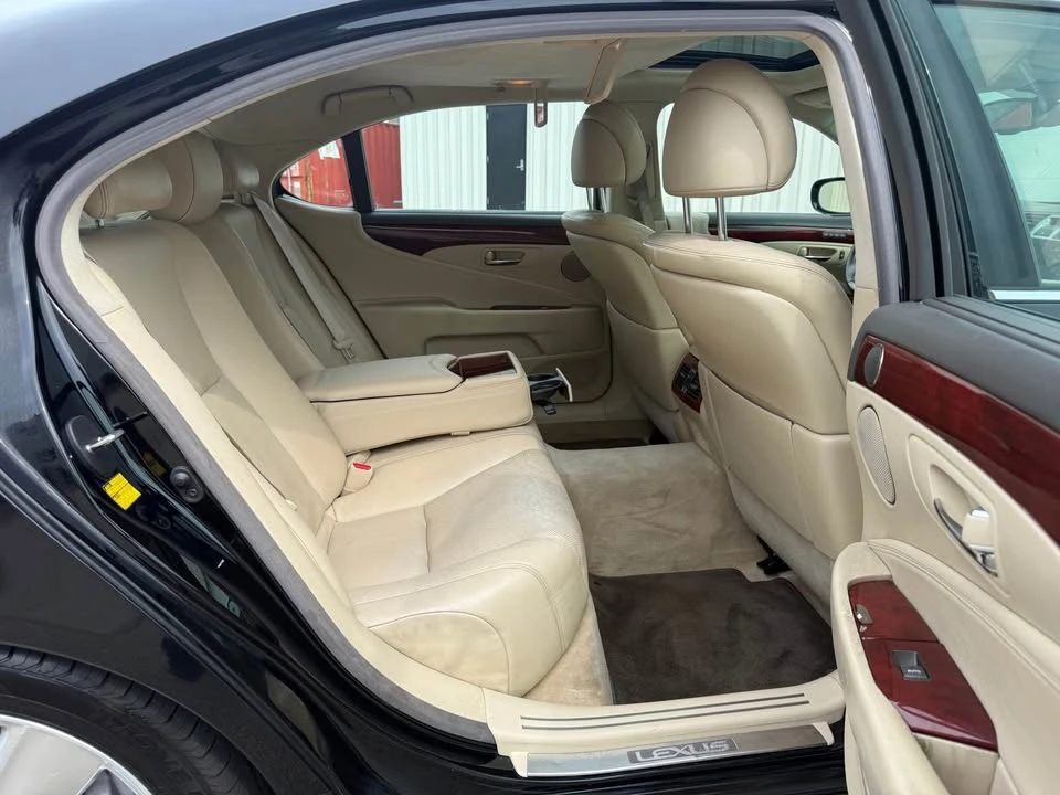 2012 Lexus LS 4th Gen - Image 16 of 20