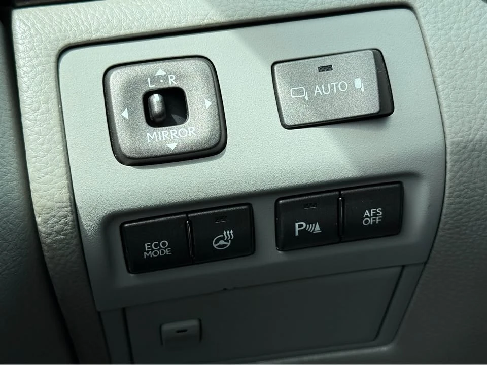 2012 Lexus LS 4th Gen - Image 14 of 19