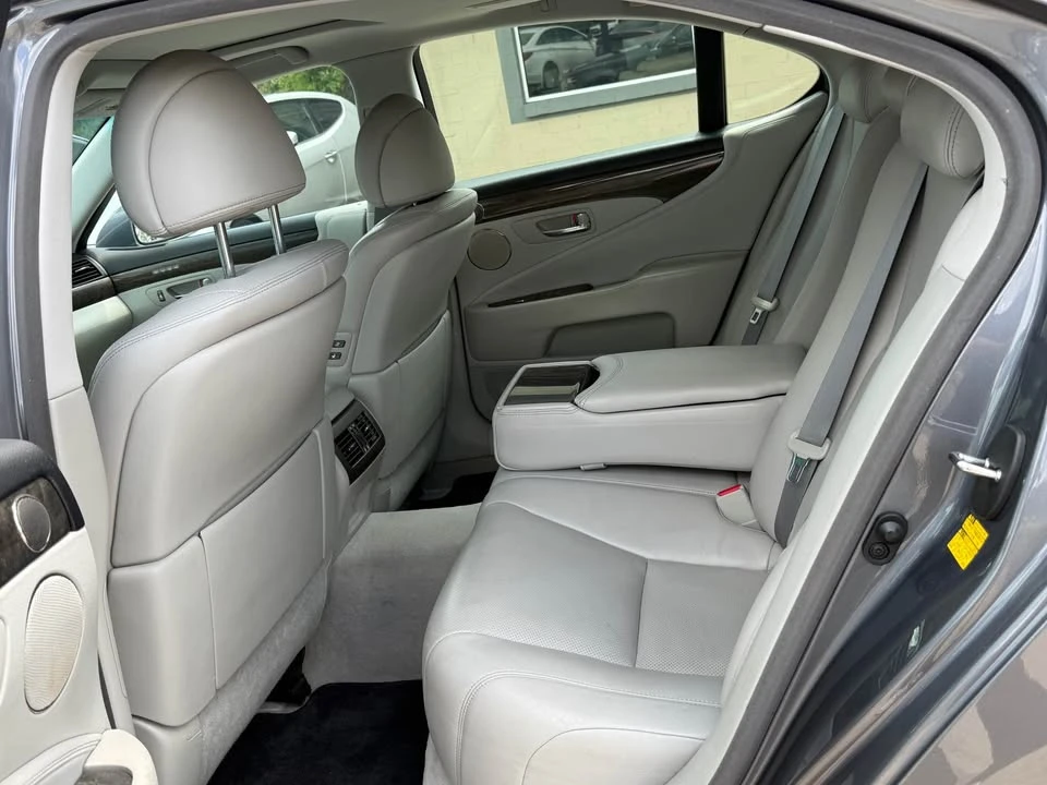 2012 Lexus LS 4th Gen - Image 5 of 19