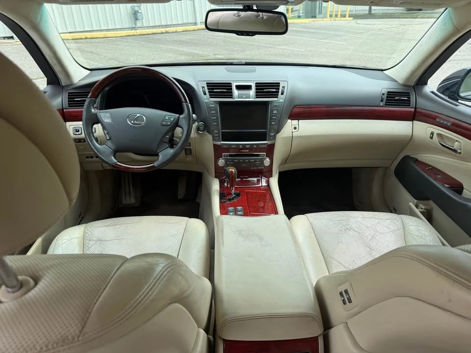 2012 Lexus LS 4th Gen - Image 11 of 20
