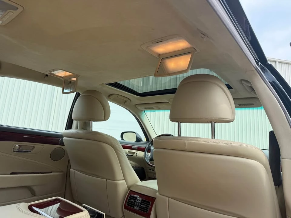2012 Lexus LS 4th Gen - Image 15 of 20