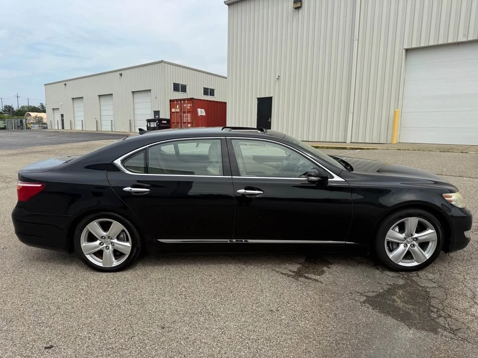 2012 Lexus LS 4th Gen - Image 7 of 20