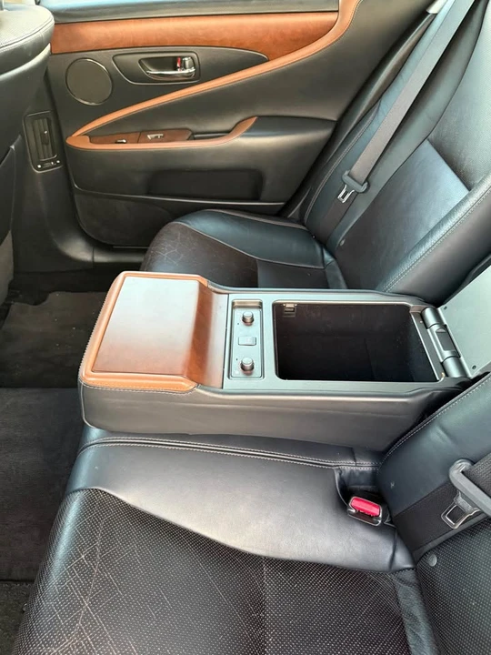 2012 Lexus LS 4th Gen - Image 8 of 20