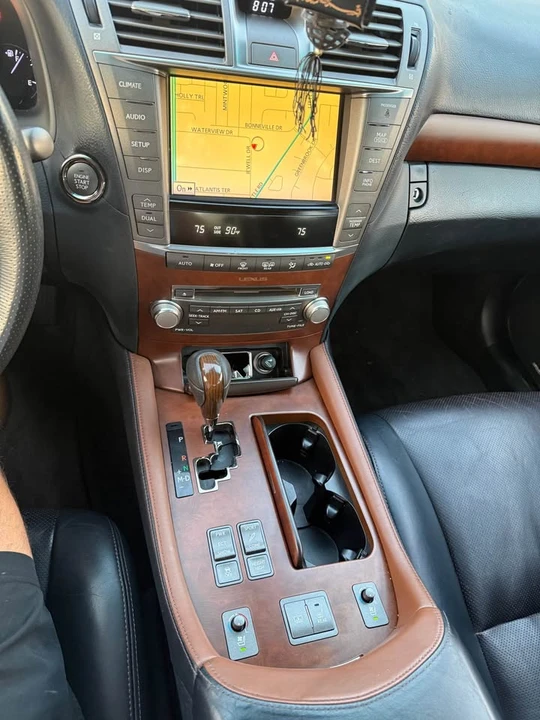 2012 Lexus LS 4th Gen - Image 12 of 20