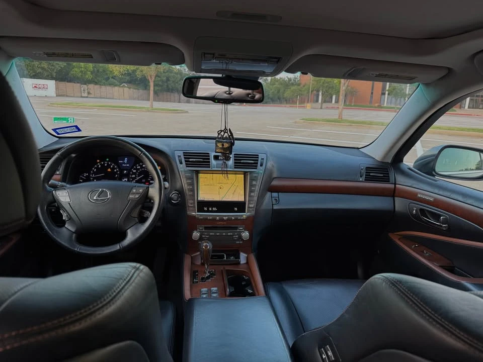 2012 Lexus LS 4th Gen - Image 9 of 20