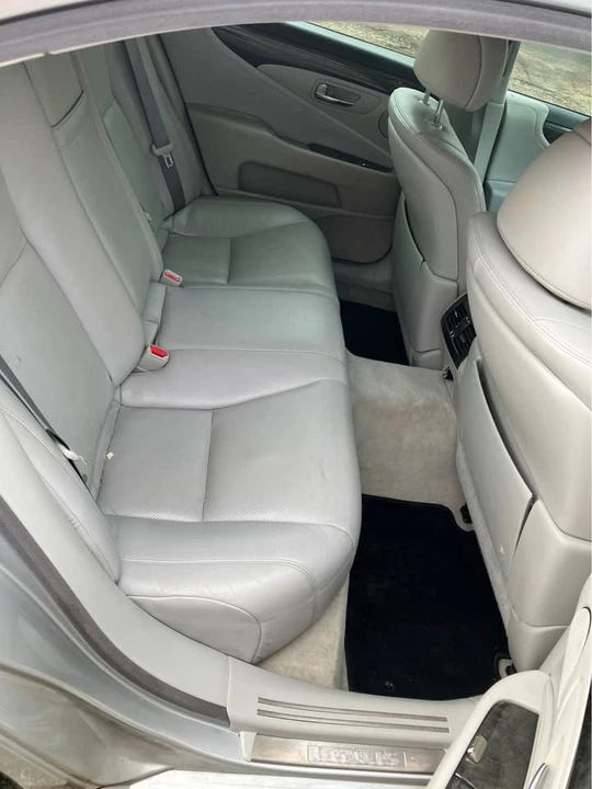 2012 Lexus LS 4th Gen - Image 9 of 20