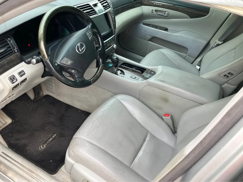 2012 Lexus LS 4th Gen - Image 8 of 20