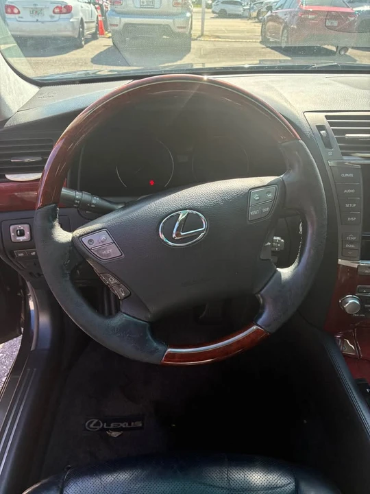 2012 Lexus LS 4th Gen - Image 6 of 7