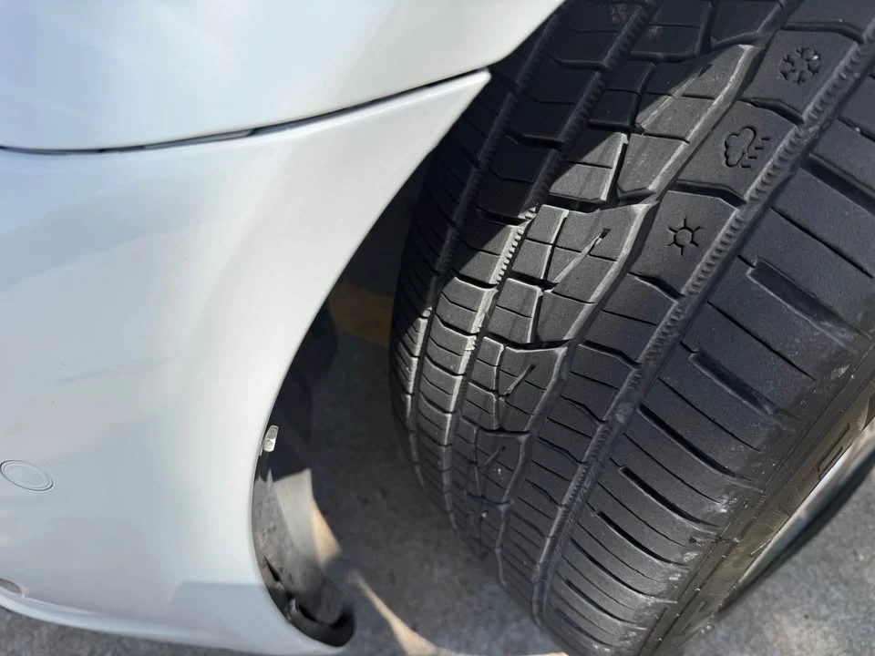 2012 Lexus LS 4th Gen - Image 8 of 9