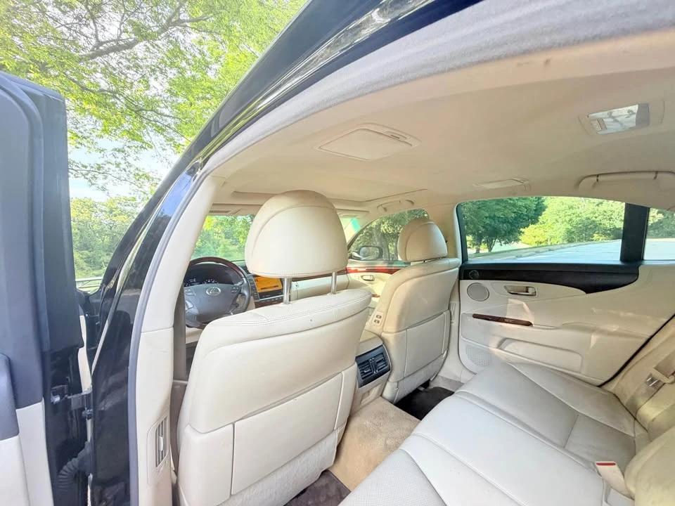 2012 Lexus LS 4th Gen - Image 14 of 20