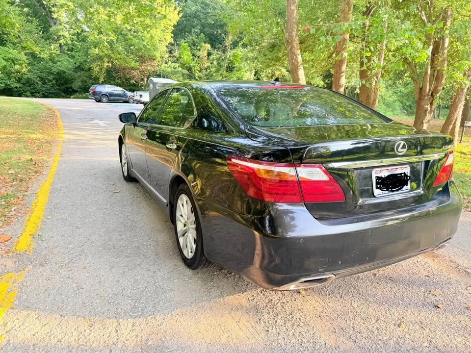 2012 Lexus LS 4th Gen - Image 9 of 20