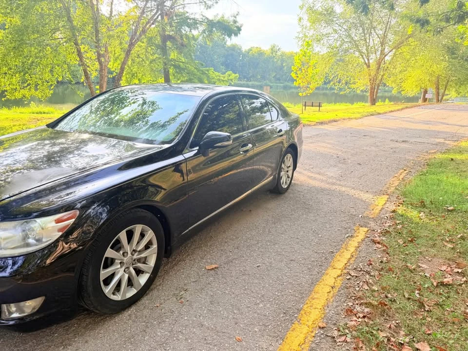 2012 Lexus LS 4th Gen - Image 4 of 20