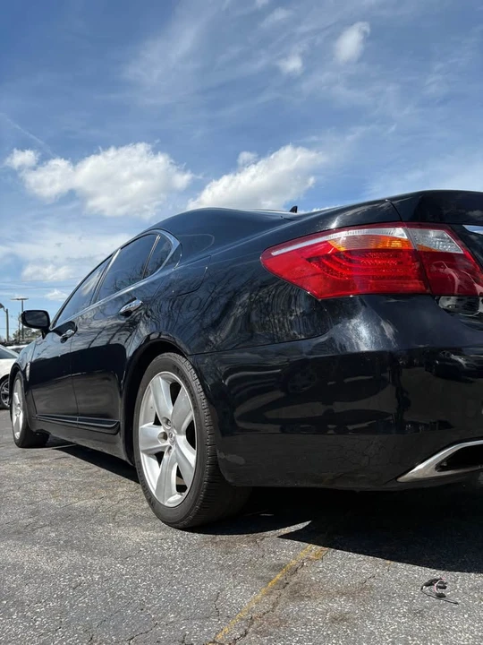 2012 Lexus LS 4th Gen - Image 8 of 9