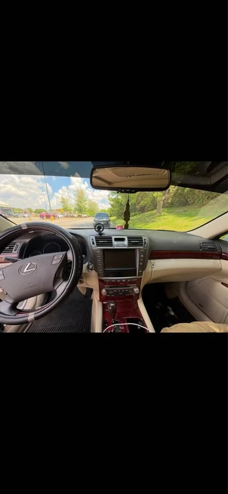 2012 Lexus LS 4th Gen - Image 6 of 8