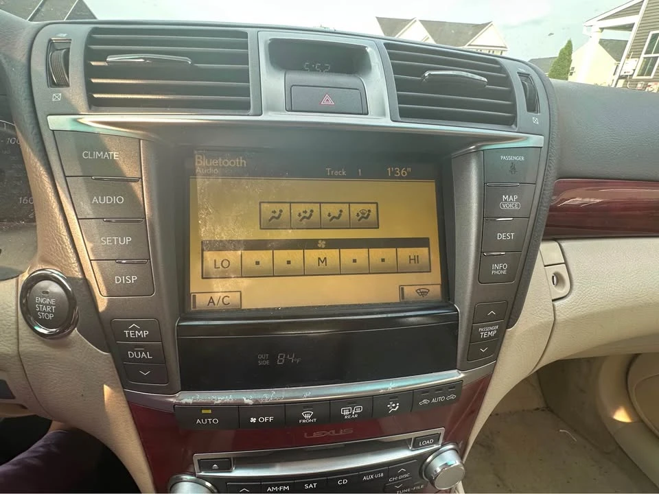 2012 Lexus LS 4th Gen - Image 9 of 11