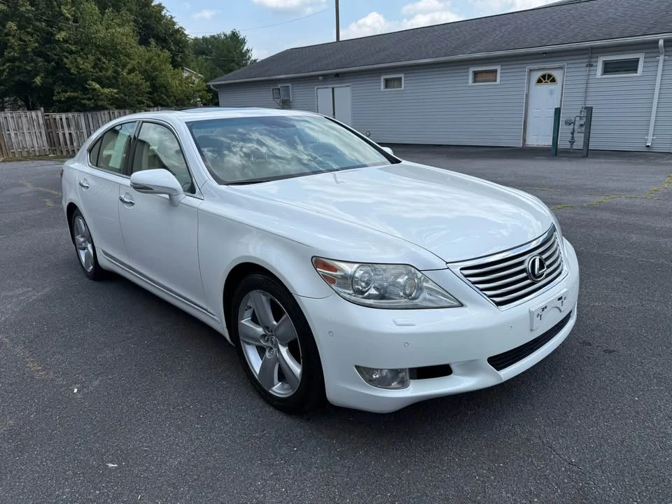 2012 Lexus LS 4th Gen - Image 2 of 20