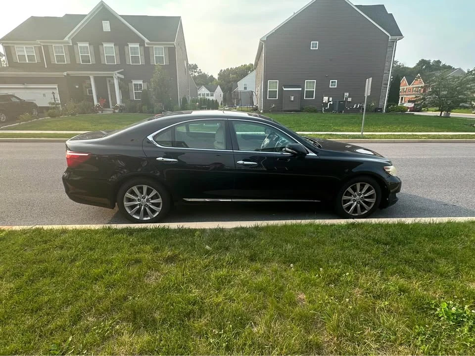 2012 Lexus LS 4th Gen - Image 2 of 11