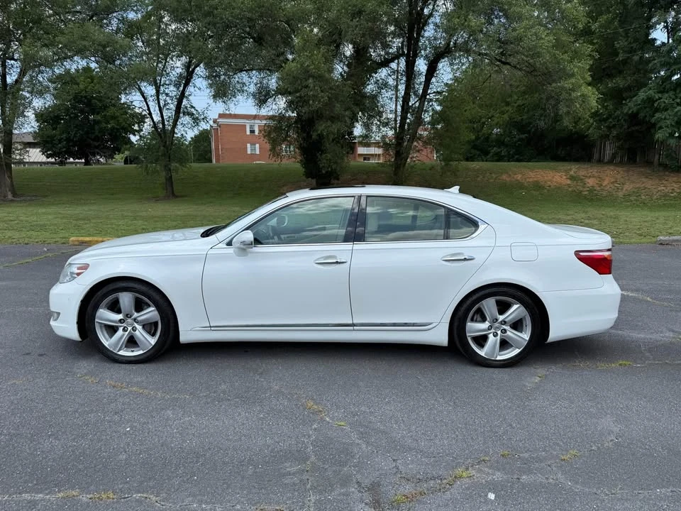 2012 Lexus LS 4th Gen - Image 8 of 20