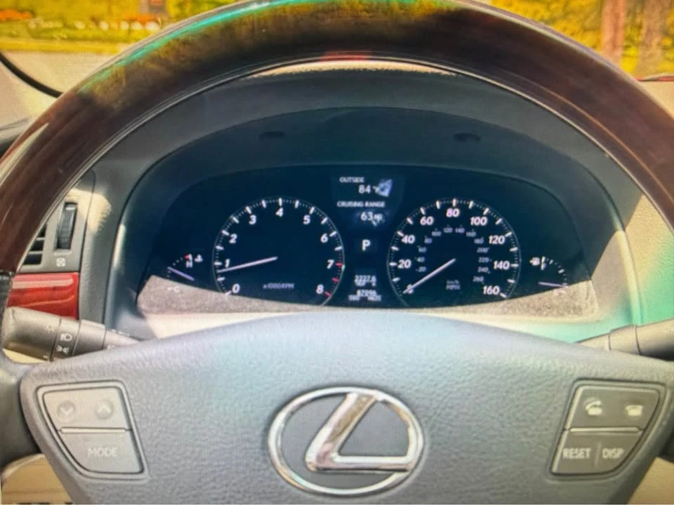 2012 Lexus LS 4th Gen - Image 11 of 13