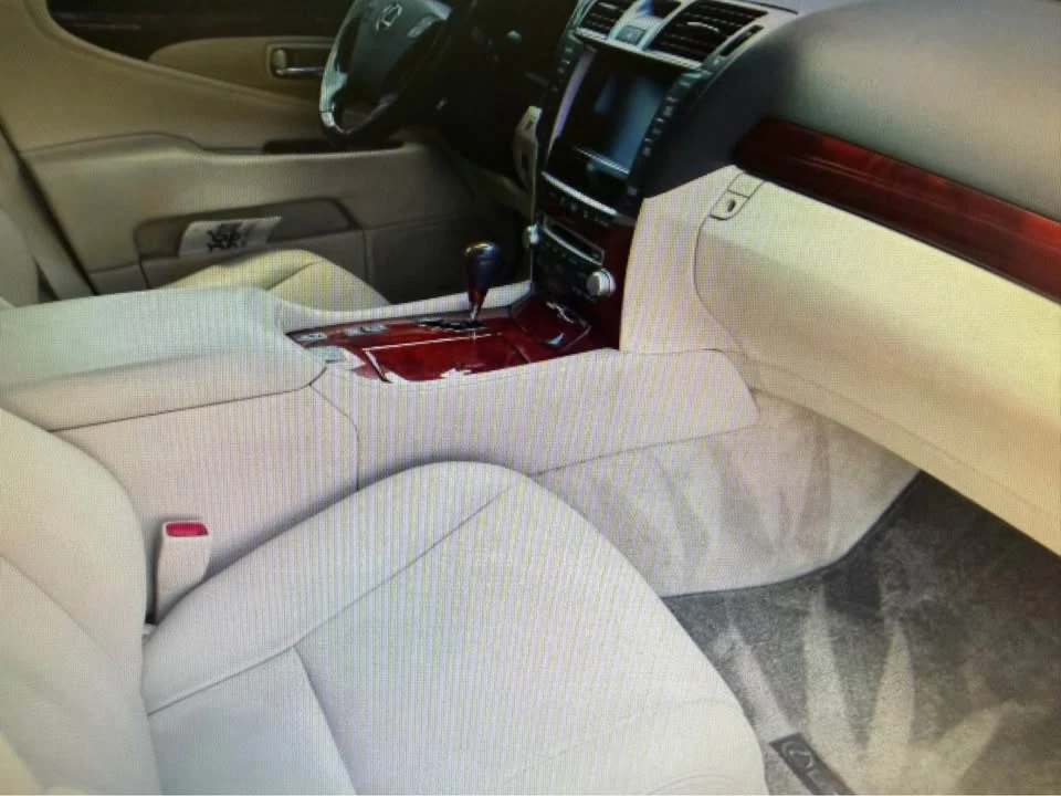 2012 Lexus LS 4th Gen - Image 10 of 13