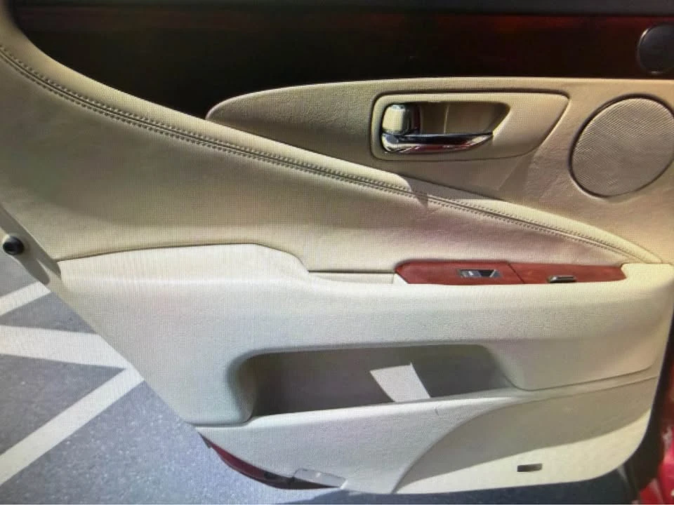 2012 Lexus LS 4th Gen - Image 8 of 13