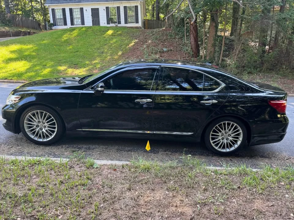 2012 Lexus LS 4th Gen - Image 3 of 17