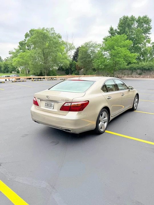 2012 Lexus LS 4th Gen - Image 4 of 19