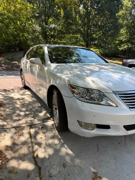 2012 Lexus LS 4th Gen - Image 4 of 12