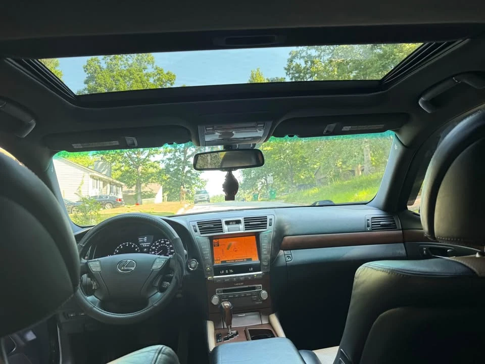 2012 Lexus LS 4th Gen - Image 17 of 17