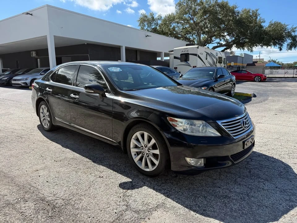 2012 Lexus LS 4th Gen - Image 5 of 16