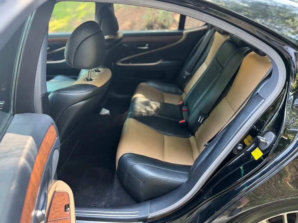 2012 Lexus LS 4th Gen - Image 10 of 17