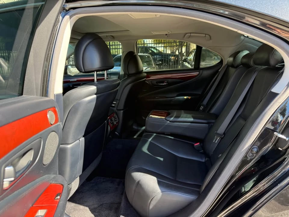 2012 Lexus LS 4th Gen - Image 12 of 16
