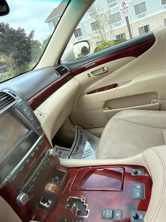 2012 Lexus LS 4th Gen - Image 9 of 13