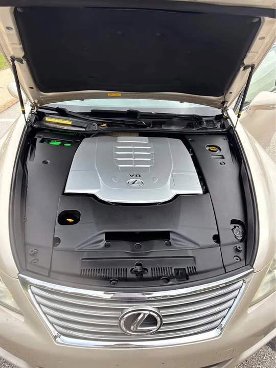 2012 Lexus LS 4th Gen - Image 12 of 13