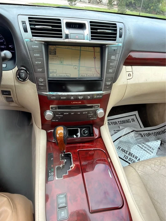 2012 Lexus LS 4th Gen - Image 8 of 13