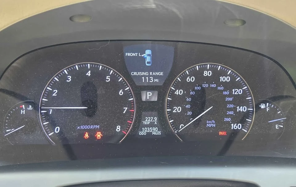 2012 Lexus LS 4th Gen - Image 6 of 11