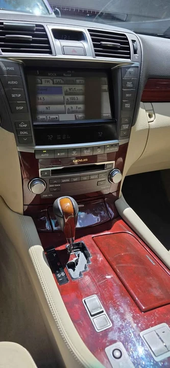 2012 Lexus LS 4th Gen - Image 7 of 11