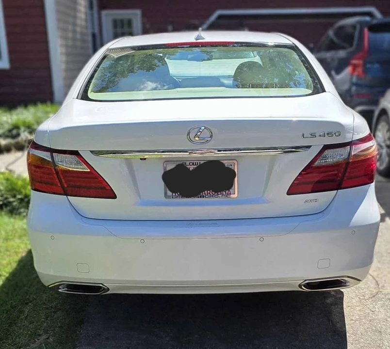 2012 Lexus LS 4th Gen - Image 4 of 11