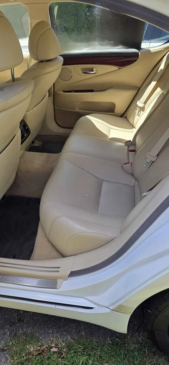 2012 Lexus LS 4th Gen - Image 8 of 11