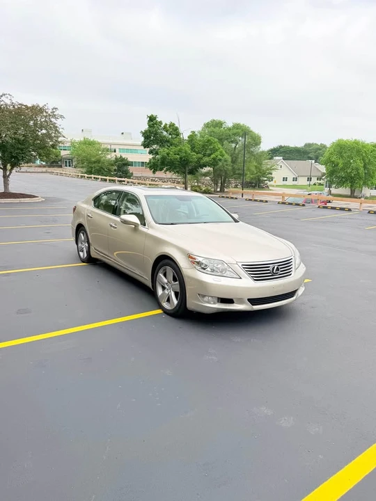 2012 Lexus LS 4th Gen - Image 3 of 19